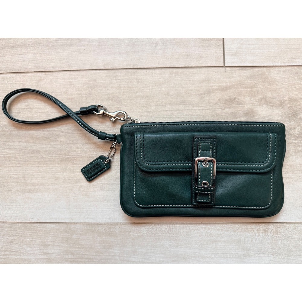 Coach Soho RARE Green Leather Vintage Y2K Soho Wristlet Clutch Bag Hangtag 00s
